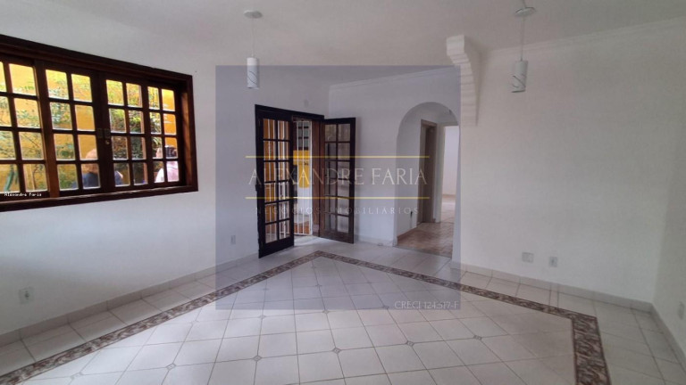 Imagem Apartamento com 2 Quartos para Alugar, 68 m² em Centro - São Sebastião Imagem Apartamento com 2 Quartos para Alugar, 68 m² em Centro - São Sebastião