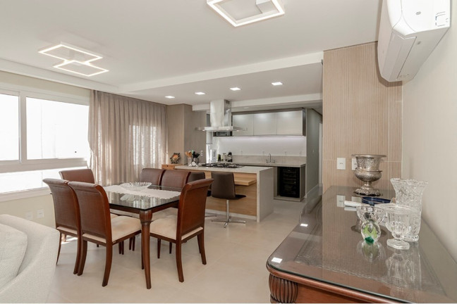 Imagem Apartamento com 3 Quartos à Venda, 93 m² em Petrópolis - Porto Alegre Imagem Apartamento com 3 Quartos à Venda, 93 m² em Petrópolis - Porto Alegre