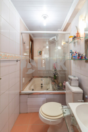 Imagem Imóvel com 2 Quartos à Venda, 146 m² em Santana - Porto Alegre Imagem Imóvel com 2 Quartos à Venda, 146 m² em Santana - Porto Alegre