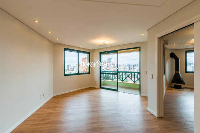 Imagem Apartamento com 3 Quartos à Venda, 149 m² em Centro - Curitiba Imagem Apartamento com 3 Quartos à Venda, 149 m² em Centro - Curitiba