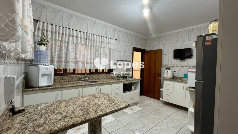 Imagem Casa com 3 Quartos à Venda, 190 m² em Santo Antônio - Louveira Imagem Casa com 3 Quartos à Venda, 190 m² em Santo Antônio - Louveira