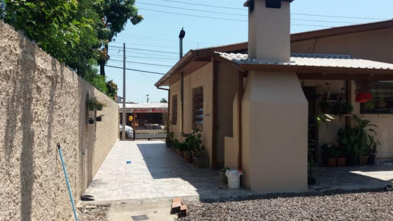 Imagem Casa com 2 Quartos à Venda, 86 m² em Kroeff - Novo Hamburgo