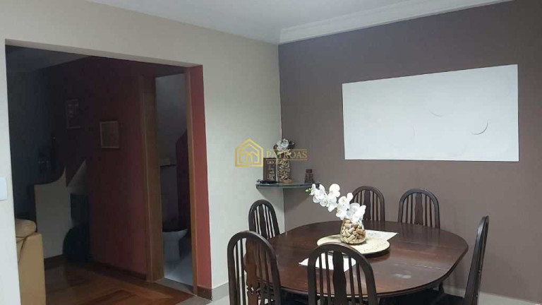 Imagem Casa com 3 Quartos à Venda, 240 m² em Vila Scarpelli - Santo André Imagem Casa com 3 Quartos à Venda, 240 m² em Vila Scarpelli - Santo André