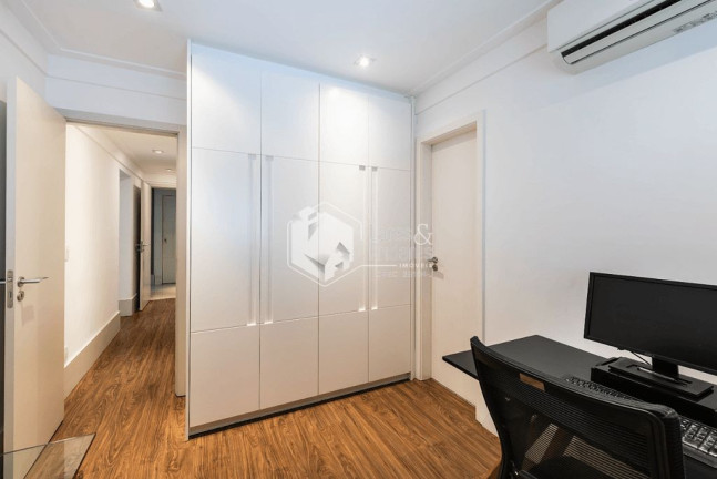 Imagem Apartamento com 3 Quartos à Venda, 162 m² em Itaim Bibi - São Paulo Imagem Apartamento com 3 Quartos à Venda, 162 m² em Itaim Bibi - São Paulo