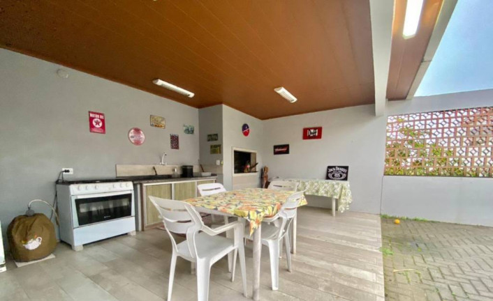 Imagem Casa com 4 Quartos à Venda, 200 m² em Centro - Xangri-lá Imagem Casa com 4 Quartos à Venda, 200 m² em Centro - Xangri-lá