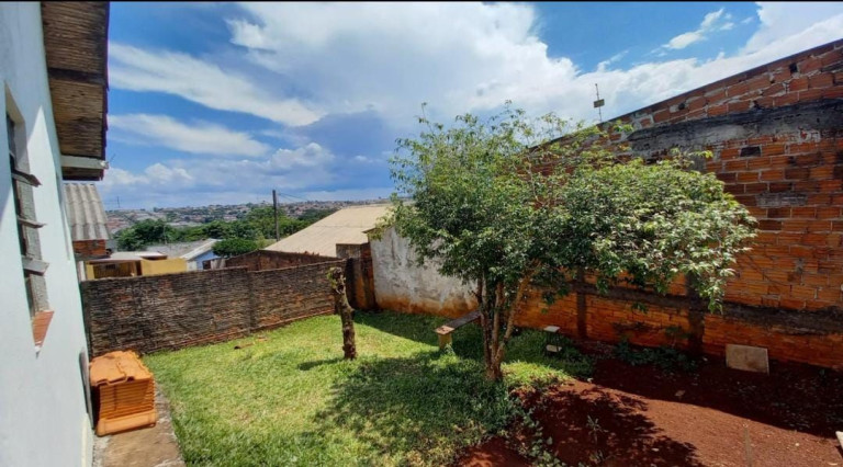 Imagem Casa com 2 Quartos à Venda, 70 m² em Conjunto Habitacional Violim - Londrina Imagem Casa com 2 Quartos à Venda, 70 m² em Conjunto Habitacional Violim - Londrina