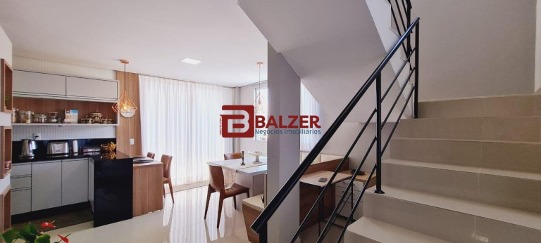 Imagem Casa com 3 Quartos à Venda, 200 m² em Corrego Grande - Florianópolis