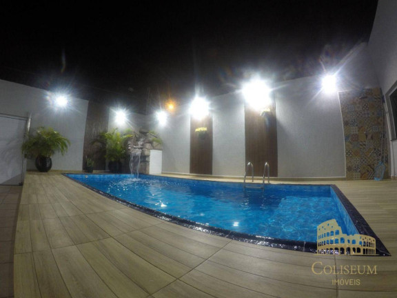 Sobrado com 3 Quartos à Venda, 360 m² em Vila Assunção - Praia Grande