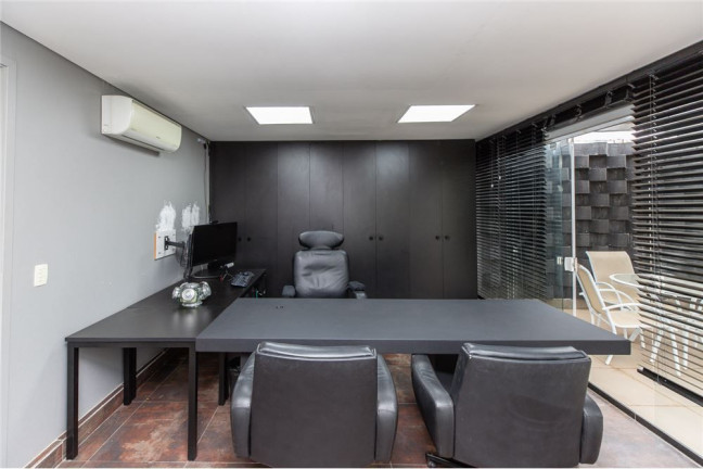 Imagem Casa com 9 Quartos à Venda, 304 m² em Vila Mariana - São Paulo Imagem Casa com 9 Quartos à Venda, 304 m² em Vila Mariana - São Paulo