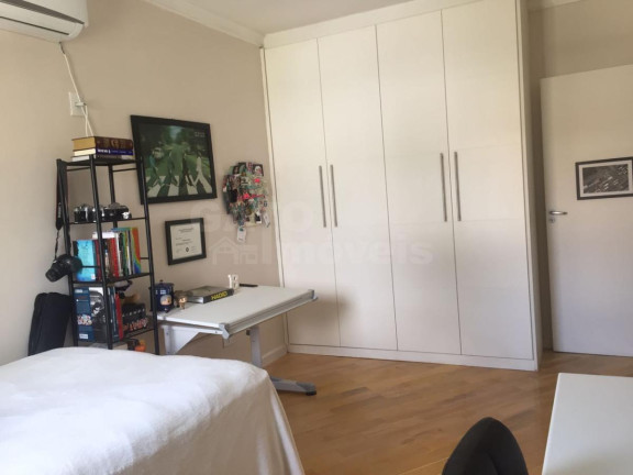 Imagem Casa com 4 Quartos à Venda, 300 m² em Alphaville - Santana De Parnaíba Imagem Casa com 4 Quartos à Venda, 300 m² em Alphaville - Santana De Parnaíba
