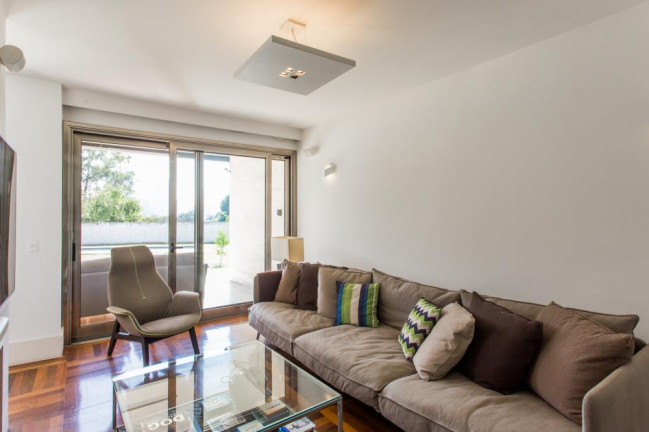 Imagem Casa com 3 Quartos à Venda, 388 m² em Vila Tramontano - São Paulo