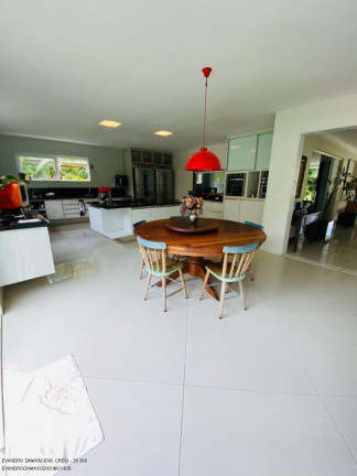 Imagem Casa com 6 Quartos à Venda, 1.300 m² em Portão - Lauro De Freitas Imagem Casa com 6 Quartos à Venda, 1.300 m² em Portão - Lauro De Freitas