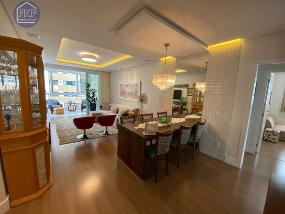 Imagem Apartamento com 4 Quartos à Venda, 132 m² em Centro - Florianópolis