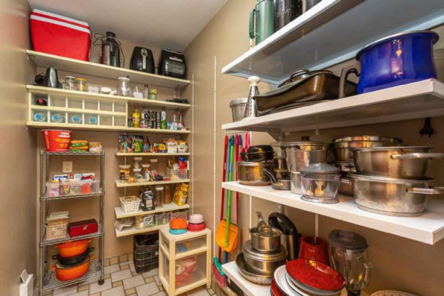 Imagem Casa com 4 Quartos à Venda, 351 m² em Nonoai - Porto Alegre Imagem Casa com 4 Quartos à Venda, 351 m² em Nonoai - Porto Alegre