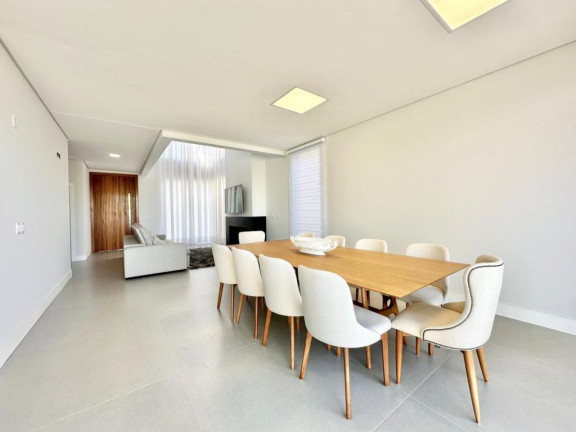 Imagem Casa com 4 Quartos à Venda, em -- - Capao Da Canoa Imagem Casa com 4 Quartos à Venda, em -- - Capao Da Canoa