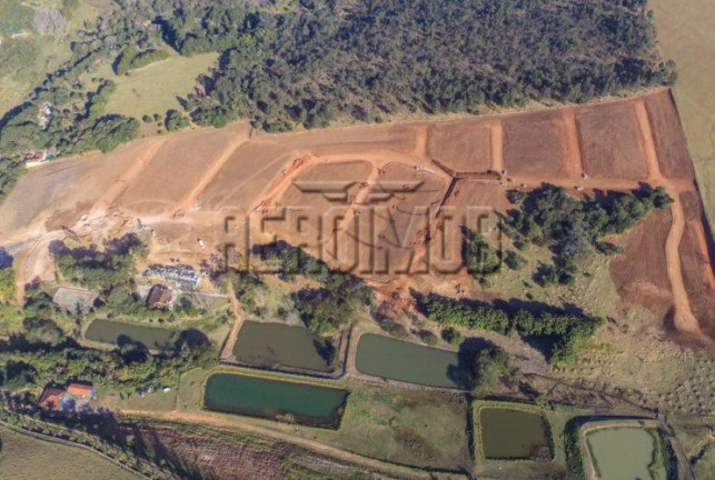 Terreno à Venda, 300 m² em Bom Retiro - Bragança Paulista
