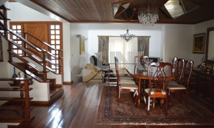 Imagem Casa com 3 Quartos à Venda, 430 m² em Jardim Lindóia - Porto Alegre Imagem Casa com 3 Quartos à Venda, 430 m² em Jardim Lindóia - Porto Alegre