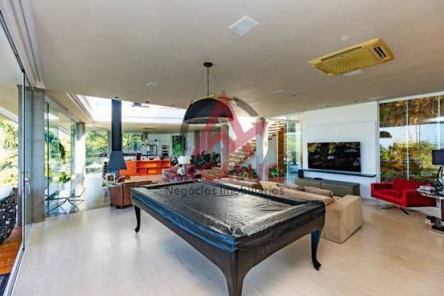 Imagem Casa com 6 Quartos à Venda, 1.100 m² em Praia Vermelha - Ubatuba Imagem Casa com 6 Quartos à Venda, 1.100 m² em Praia Vermelha - Ubatuba
