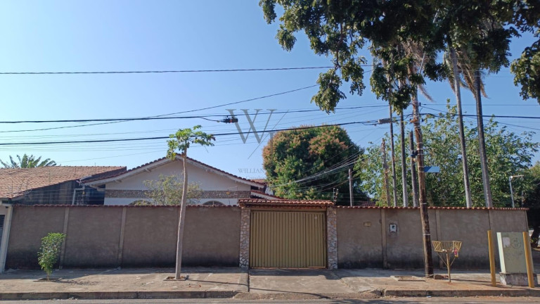 Imagem Casa com 3 Quartos à Venda, 292 m² em Jardim Europa - Goiânia Imagem Casa com 3 Quartos à Venda, 292 m² em Jardim Europa - Goiânia
