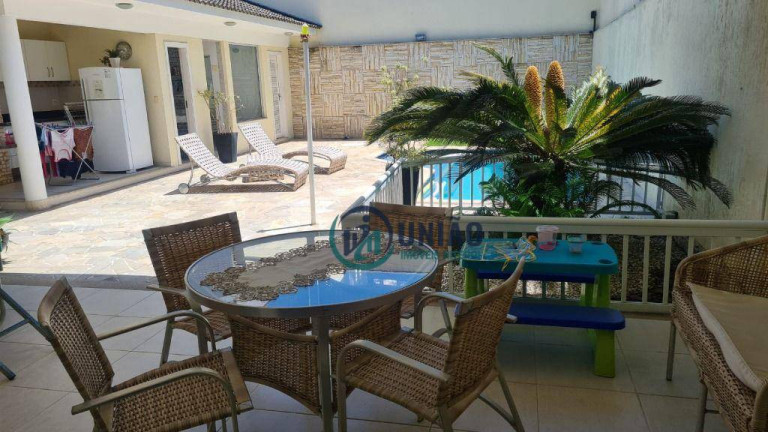Imagem Casa com 3 Quartos à Venda, 242 m² em Camboinhas - Niterói