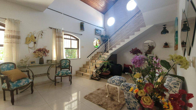 Imagem Casa com 4 Quartos à Venda, 321 m² em Itaipu - Niterói Imagem Casa com 4 Quartos à Venda, 321 m² em Itaipu - Niterói