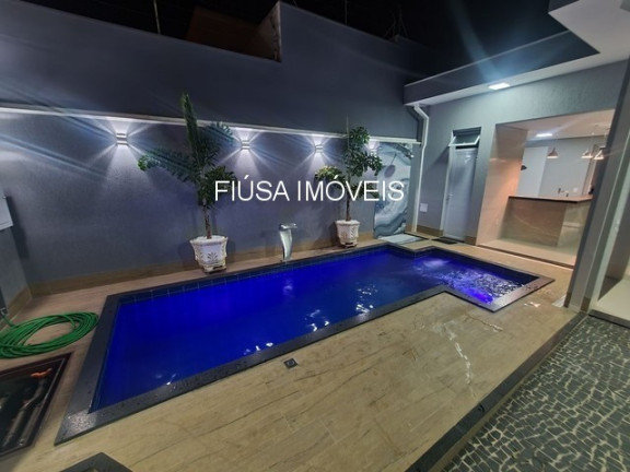 Casa com 3 Quartos à Venda,  em Centro - Sertãozinho