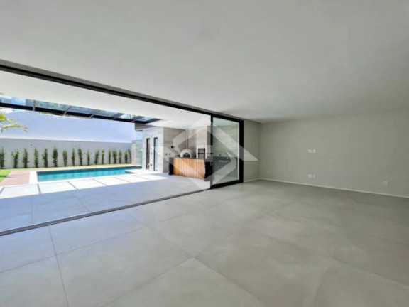 Imagem Casa com 4 Quartos à Venda, 400 m² em Barra Da Tijuca - Rio De Janeiro Imagem Casa com 4 Quartos à Venda, 400 m² em Barra Da Tijuca - Rio De Janeiro
