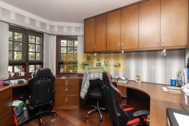 Imagem Casa com 6 Quartos à Venda, em Alphaville - Santana De Parnaíba Imagem Casa com 6 Quartos à Venda, em Alphaville - Santana De Parnaíba