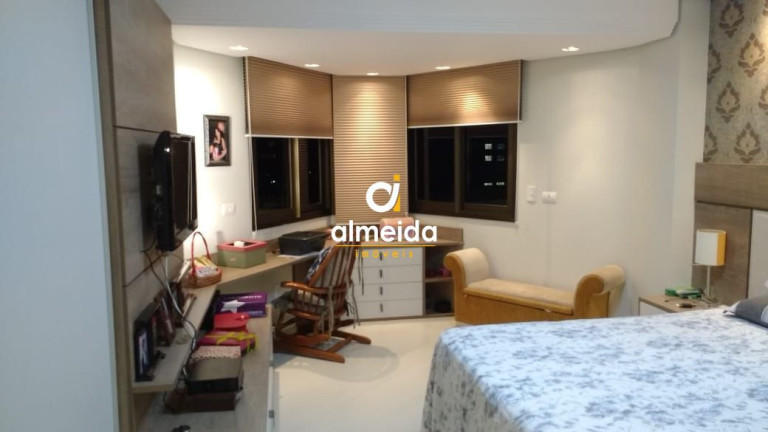 Imagem Apartamento com 3 Quartos à Venda, 187 m² em Nossa Senhora Medianeira - Santa Maria Imagem Apartamento com 3 Quartos à Venda, 187 m² em Nossa Senhora Medianeira - Santa Maria