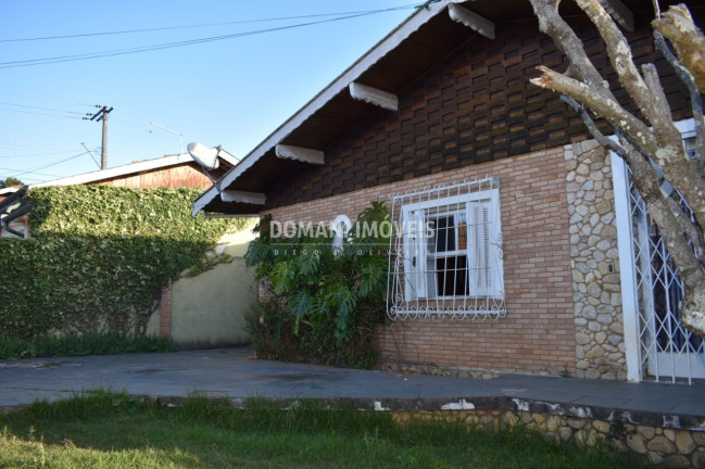 Imagem Casa com 4 Quartos à Venda, 195 m² em Região Da Abernéssia - Campos Do Jordão Imagem Casa com 4 Quartos à Venda, 195 m² em Região Da Abernéssia - Campos Do Jordão