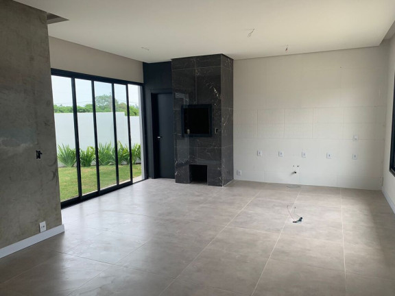 Imagem Casa com 3 Quartos à Venda, em Petrópolis - Porto Alegre Imagem Casa com 3 Quartos à Venda, em Petrópolis - Porto Alegre