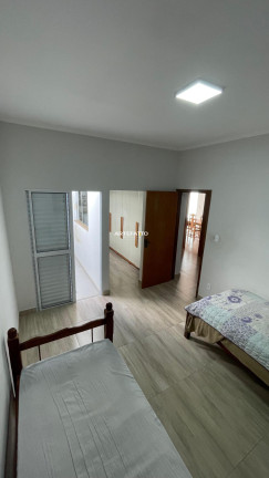 Imagem Casa com 2 Quartos à Venda, 94 m² Imagem Casa com 2 Quartos à Venda, 94 m²