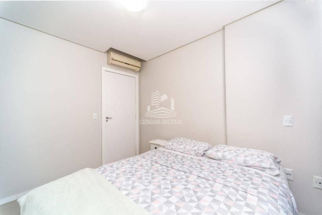 Imagem Apartamento com 2 Quartos à Venda, 67 m² em Centro - Balneário Camboriú