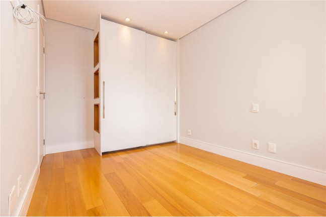 Imagem Imóvel com 3 Quartos à Venda,  em Mirandópolis - São Paulo