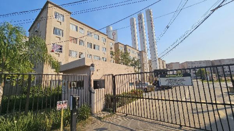 Imagem Imóvel com 2 Quartos à Venda, 40 m² em Santa Cruz - Rio De Janeiro Imagem Imóvel com 2 Quartos à Venda, 40 m² em Santa Cruz - Rio De Janeiro