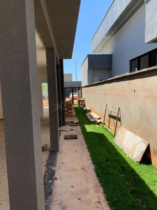 Imagem Casa com 4 Quartos à Venda, 218 m² em Residencial Goiânia Golfe Clube - Goiânia Imagem Casa com 4 Quartos à Venda, 218 m² em Residencial Goiânia Golfe Clube - Goiânia