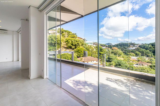 Imagem Sobrado com 4 Quartos à Venda, 1.500 m² em Vila Progresso - Niterói
