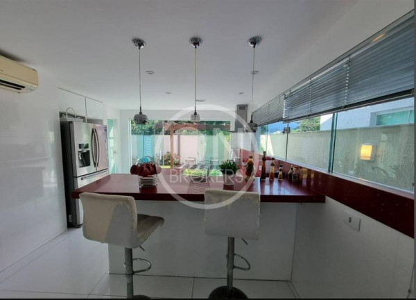 Imagem Casa com 4 Quartos à Venda, 390 m² em Vargem Grande - Rio De Janeiro Imagem Casa com 4 Quartos à Venda, 390 m² em Vargem Grande - Rio De Janeiro