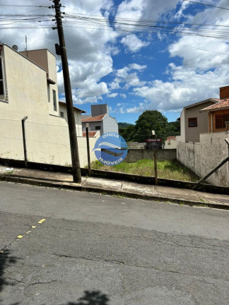Terreno à Venda, 334 m² em Centro - Amparo
