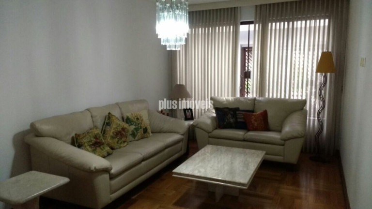 Casa com 3 Quartos à Venda, 140 m² em Vila Nova Conceição - São Paulo