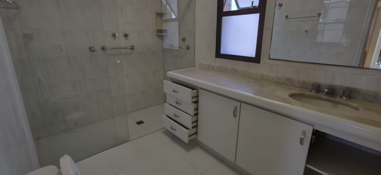 Imagem Imóvel com 4 Quartos à Venda, 331 m² em Riviera - Bertioga Imagem Imóvel com 4 Quartos à Venda, 331 m² em Riviera - Bertioga