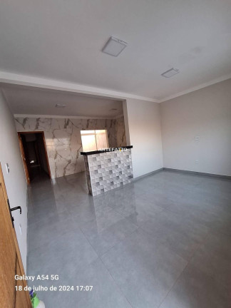 Imagem Casa com 2 Quartos à Venda, 70 m² Imagem Casa com 2 Quartos à Venda, 70 m²