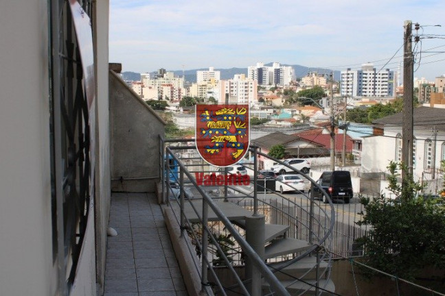Imagem Casa com 6 Quartos à Venda, 246 m² em Coloninha - Florianópolis