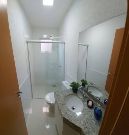 Imagem Casa com 2 Quartos à Venda,  em Fazenda São Domingos - Goiânia