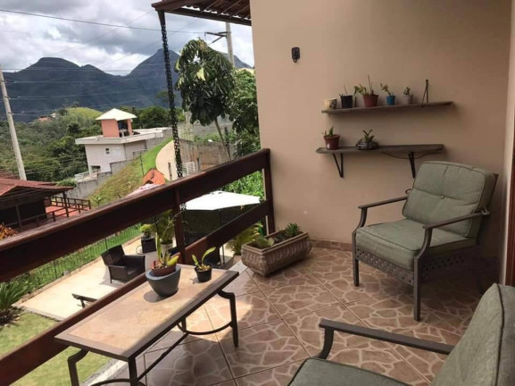 Imagem Casa com 4 Quartos à Venda, em Braunes - Nova Friburgo Imagem Casa com 4 Quartos à Venda, em Braunes - Nova Friburgo