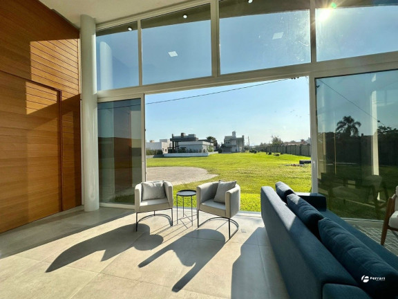 Imagem Casa de Condomínio com 3 Quartos à Venda, 180 m² em Dubai - Capão Da Canoa Imagem Casa de Condomínio com 3 Quartos à Venda, 180 m² em Dubai - Capão Da Canoa