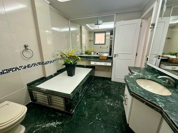 Imagem Imóvel com 4 Quartos à Venda, 215 m² em Ipanema - Rio De Janeiro Imagem Imóvel com 4 Quartos à Venda, 215 m² em Ipanema - Rio De Janeiro