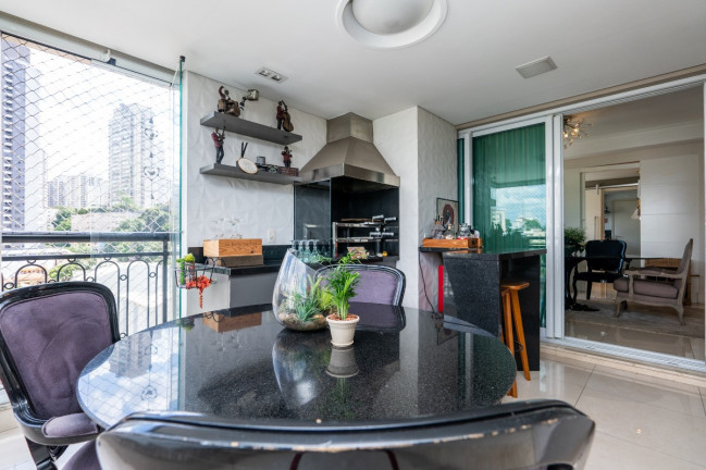 Imagem Apartamento com 4 Quartos à Venda, 215 m² em Aclimação - São Paulo Imagem Apartamento com 4 Quartos à Venda, 215 m² em Aclimação - São Paulo