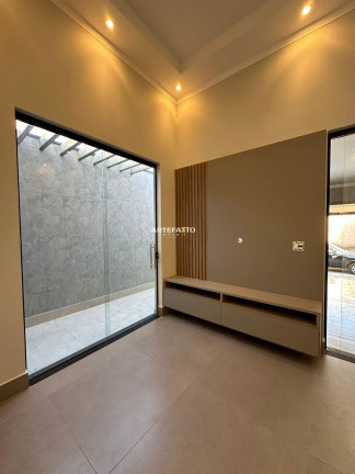 Imagem Casa com 3 Quartos à Venda, 130 m² Imagem Casa com 3 Quartos à Venda, 130 m²