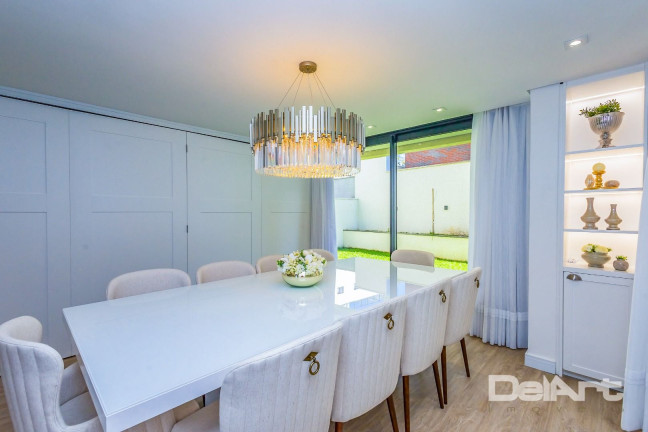 Imagem Casa com 2 Quartos à Venda, 233 m² em Santa Cândida - Curitiba Imagem Casa com 2 Quartos à Venda, 233 m² em Santa Cândida - Curitiba